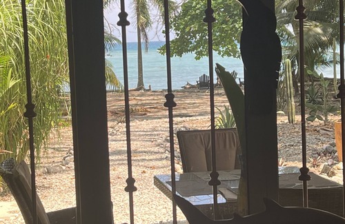 Cabuya House | Cabuya CR Beautiful Beach Front with Central AC