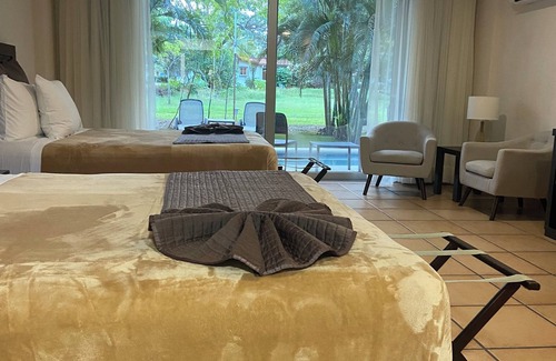 Playa Coronado Hotel | Cacao luxury suite with pool in hotel Coronado Luxury Club and suites