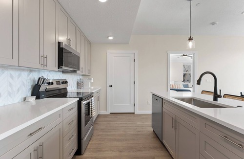 St. George Condo | Cactus Blossom Oasis: Desert Color Lagoon + Beaches! Dog Friendly, Great Views!