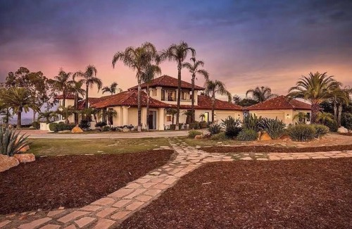 North Ridge House | Cactus Blossom Retreat + Cottage