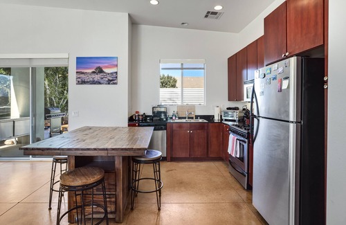 Desert Hot Springs House | Cactus Canyon-Palm Springs/Joshua Tree/Coachella -Pet Friendly, FREE Heated Pool