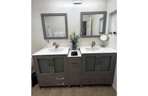 Desert Hot Springs House | Cactus Casa- Vibrant 4-bedroom home with spa