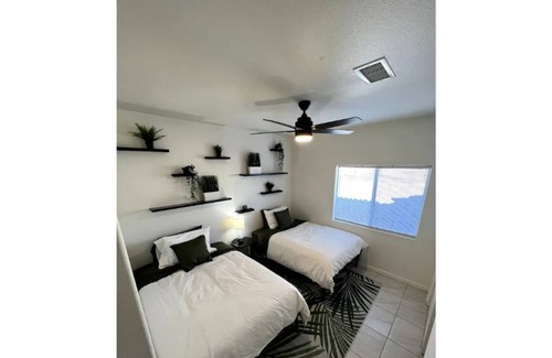 Desert Hot Springs House | Cactus Casa- Vibrant 4-bedroom home with spa