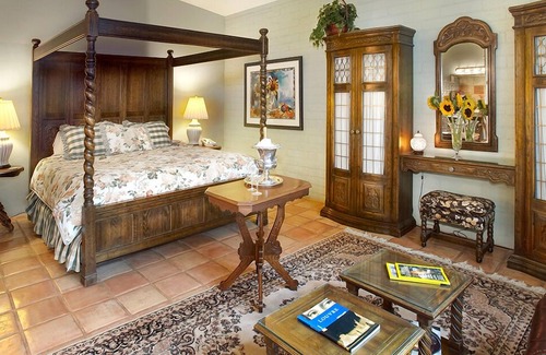 Tanque Verde Bed & Breakfast | Cactus Cove