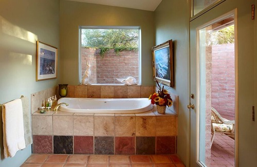 Tanque Verde Bed & Breakfast | Cactus Cove