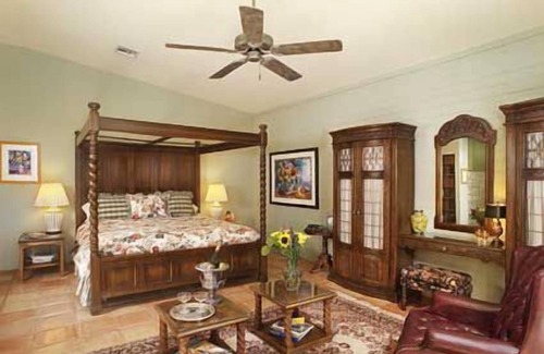 Tanque Verde Bed & Breakfast | Cactus Cove