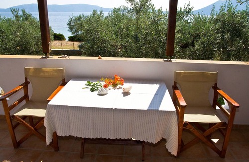 Steni Vala House | CACTUS - Flower Houses in Alonissos island