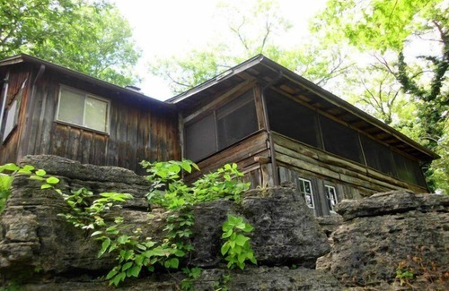 Shell Knob Cabin | Caddell Cabin at the Green Cocoon on Table Rock Lake