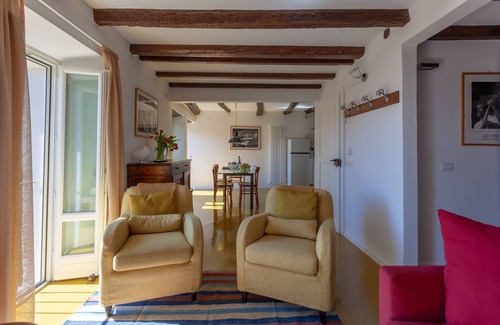 Gonte Apartment | Cadebei 2. Relaxing lake view in the charming, quiet hamlet of Gonte.
