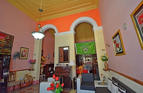Cienfuegos House | Cadena Hostal Roberto Carlos