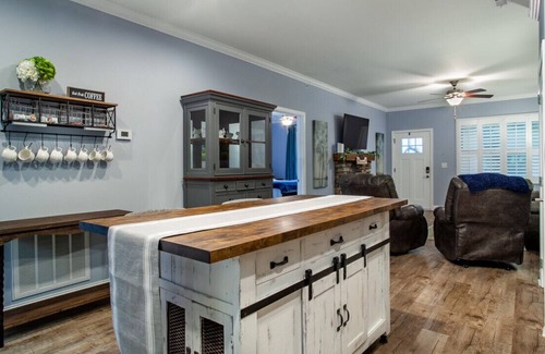 Townsend Condo | Cades Cove Paradise - SoftTub Spa & Fireplace!