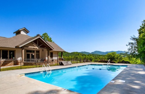 Townsend Condo | Cades Cove Peaceful Place - with Fireplace!
