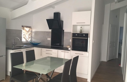 Vers-Pont-du-Gard Apartment | Cades' lair