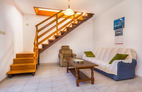 Vinkuran House | Cador