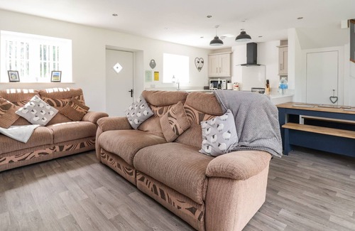 Bronygarth Cottage | CAE IOCYN, pet friendly, character holiday cottage in Chirk