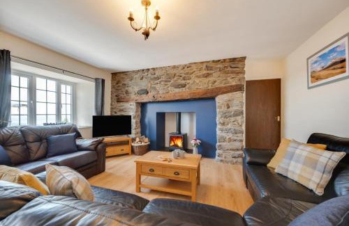 Bangor House | Caer Ffynnon