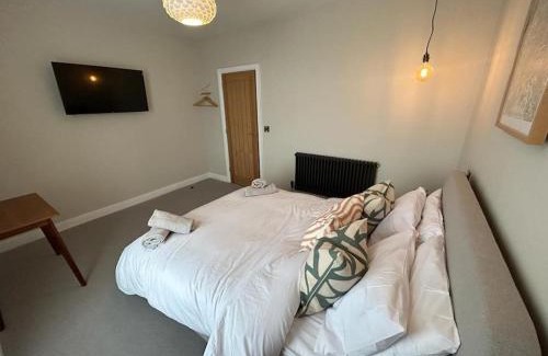 Bont Newydd House | Caernarfon modern townhouse Snowdonia