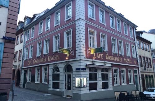 Heidelberg City Centre Apartment | Café & Hotel Knösel