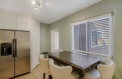 Uptown House | Cagua Uptown Home: Private Room B