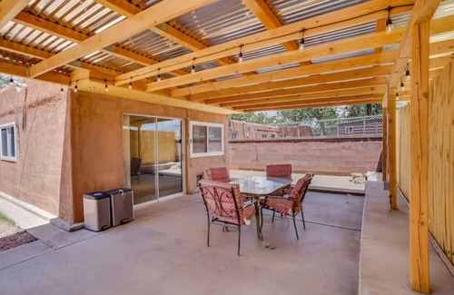 Uptown House | Cagua Uptown Home: Private Room B