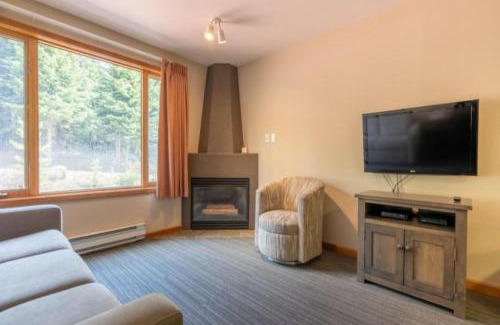 Sun Peaks Hotel | Cahilty Lodge