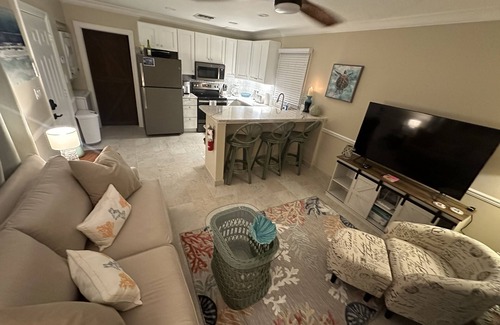 Wheeland Settlement Condo | Caicos Dreams -gated entrance - onsite security- ground floor, King bed