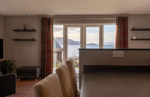 Onich House | Cairn Cottage in the village of Onich