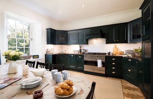 Duns House | Cairnbank House - a holiday home that sleeps 10 guests in 5 bedrooms