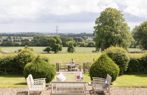 Duns House | Cairnbank House & Garden Apartment - sleeps 14 guests in 7 bedrooms