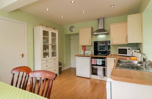 Girvan House | CAIRNHILL, pet friendly, country holiday cottage in Girvan