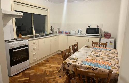 Cairnlea House | Cairnlea Anna's Unit