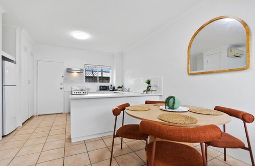 Cairns North Apartment | Cairns Tropical Bliss Swim-in/Swim-out Apartment