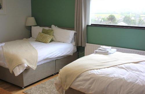 Ballygally Bed & Breakfast | Cairnview Bed and Breakfast