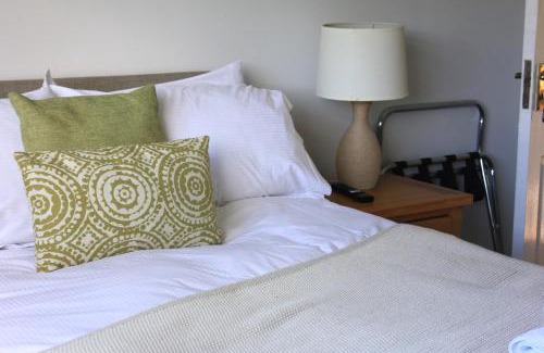 Ballygally Bed & Breakfast | Cairnview Bed and Breakfast
