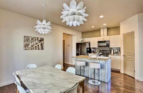 Meridian House | Cajun King Townhome -village - 3 En-suite Bedrooms