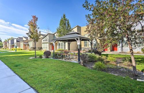 Meridian House | Cajun King Townhome -village - 3 En-suite Bedrooms