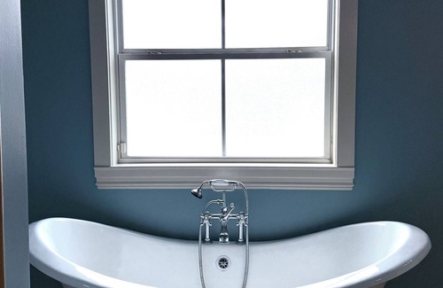 Lottie Other | Cajun Waterfront Farmhouse Sleeps 11