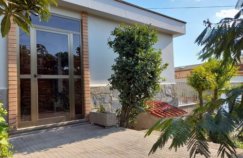 Solsona House | Cal Alfonsy House with two terraces (pet friendly)