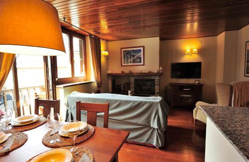 Garos Apartment | Cal Berg, Acogedor apartamento en Garòs cerca de Baqueira by Eth Flòc