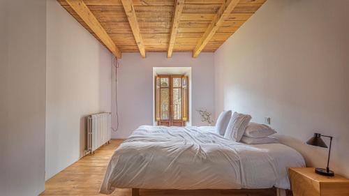 Montella House | Cal Calsot Casa Rural "Adults Only"