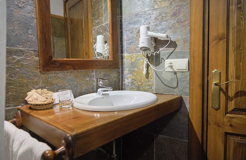 Age House | Cal Marrufes