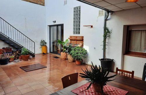 Subirats Cottage | Cal Paó, Casa Rural Para 8 Personas, Ideal Para Familias, Patio con Barbacoa