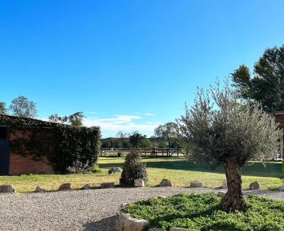 Siurana Apartment | Cal Robusto, Apartament in Masía with horses