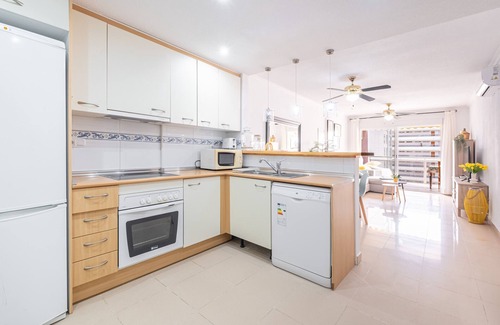 Villajoyosa Apartment | Cala Esmeralda 6-F Apartment Playa La Cala Beach