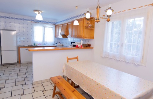 Serpentona Ski Chalet | Cala Galdana, townhouse, eight people (4 rooms.) With garden and swimming pool.