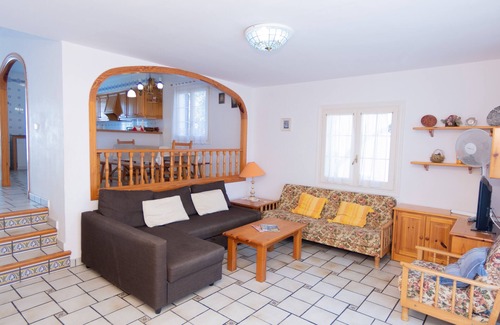 Serpentona Ski Chalet | Cala Galdana, townhouse, eight people (4 rooms.) With garden and swimming pool.