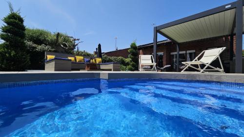 Vidreres House | Cala Mary