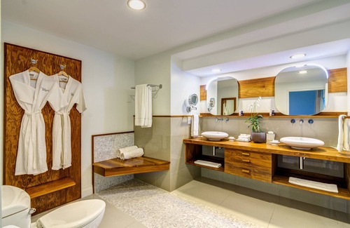 Lance aux Epines Hotel | Calabash Hotel