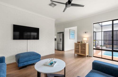 Canning Vale House | Caladenia Villa Urban Retreat