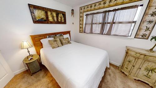 Open Sands House | Caladium 628D